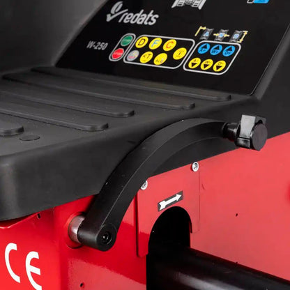 Automatische Radwuchtmaschine für PKW und Transporter REDATS W-250