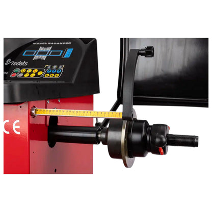 Automatische Radwuchtmaschine für PKW und Transporter REDATS W-250
